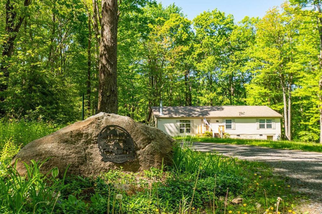*Entire House • Sleeps 9 • Hot Tub • Pets Welcome* แมคเฮนรี ภายนอก รูปภาพ